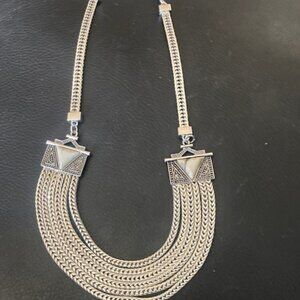 ViVi Heavy Chain Necklace